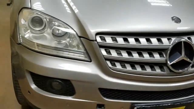 Mercedes-Benz ML 164. Замена линз на Hella 3R Ultimate, с сохранением функции адаптива. ДХО смотреть онлайн