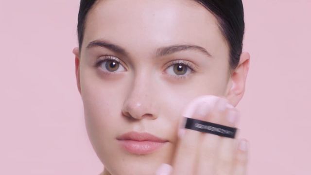GIVENCHY - L'INTEMPOREL BLOSSOM DISCOVER FRESH FACE COMPACT DAY CREAM 34s смотреть онлайн