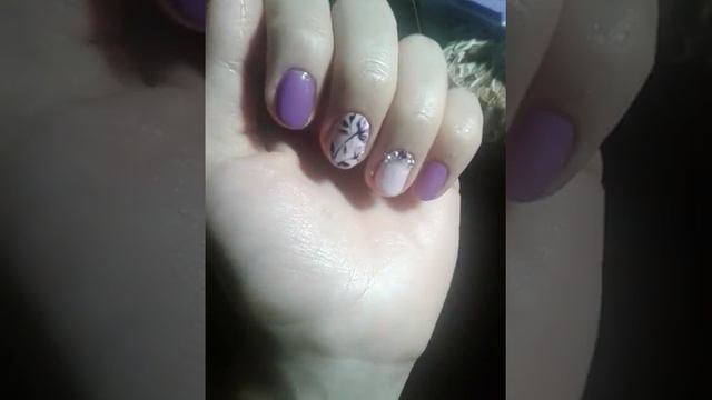 ДИЗАЙН В СИРЕНЕВОМ ЦВЕТЕ.Ноготочки в сиреневом цвете. САМОУЧКА) смотреть онлайн