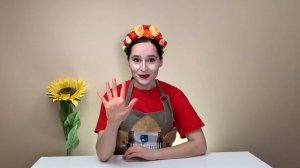 Пальчиковые песенки с Настей Логачевской. "Строю новый дом", "У бабы Фроси", "Вьюшки".