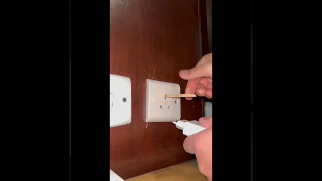 Как пользоваться розетками в Саудии #мекка #медина смотреть онлайн