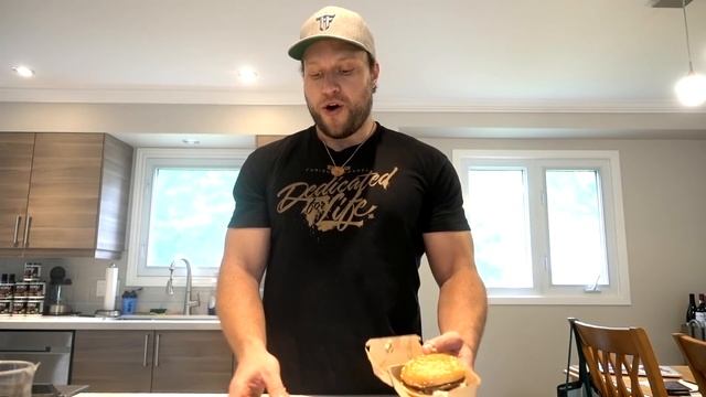 The ONE BITE Challenge: 2 Big Macs (World Record) смотреть онлайн