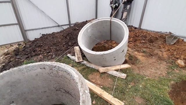 КАК ОПУСТИТЬ БЕТОННЫЕ КОЛЬЦА? ОЧЕНЬ ПРОСТО! Тепловода-оз.ру смотреть онлайн