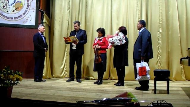 Поздравление Юбиляра Азизова Сервера Акимовича 10 02 2020 г Белогорск ДШИ от делегатов Советской ДШ смотреть онлайн