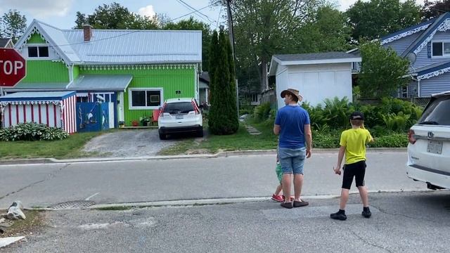 Сюрприз для мамы (Grimsby beach, Niagara Falls) смотреть онлайн