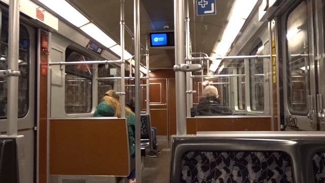 U-Bahn Berlin Mitfahrt - In der F79.2 Einheit 2710/11 смотреть онлайн