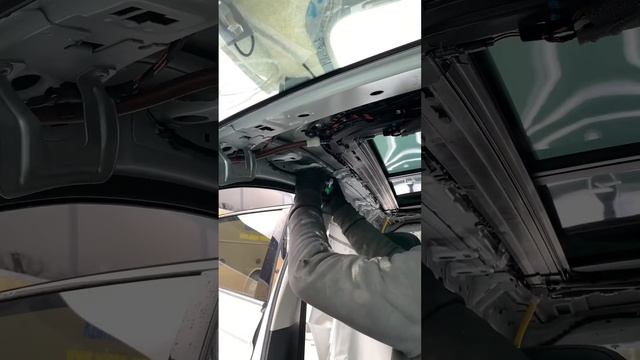 Volkswagen Tiguan 2020 Removing The Ceiling  And Air Bag (зняття стелі і безпеки) #car  #disassembl