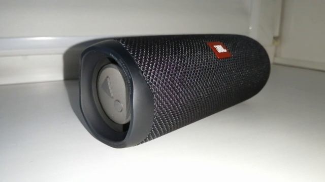 Колонка JBL FLIP 5 LFM 60% Bass Test смотреть онлайн