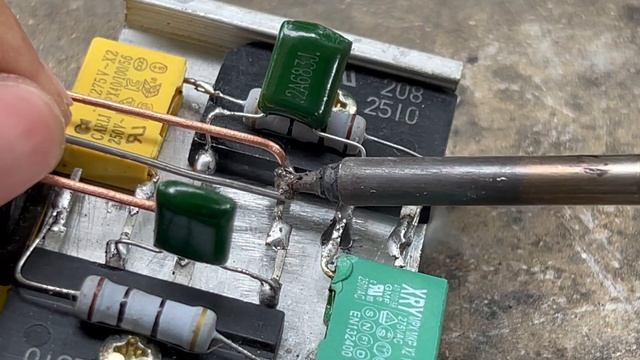 How To Turn The BRIDGE DIODE Into A Powerful 220V INVERTER?