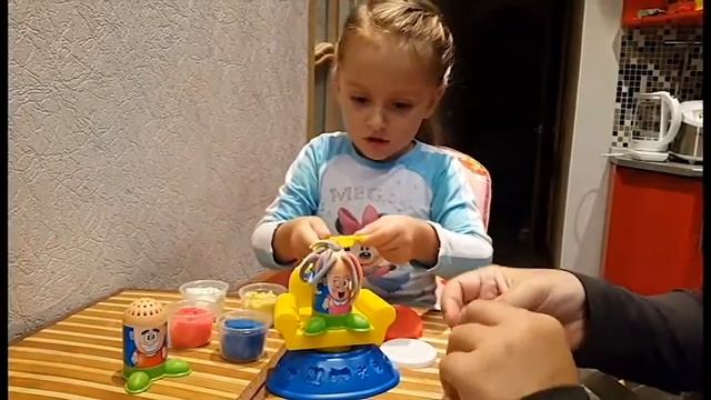 Прически из пластилина Набор парикмахерская We do hairstyle from plasticine barbershop смотреть онлайн