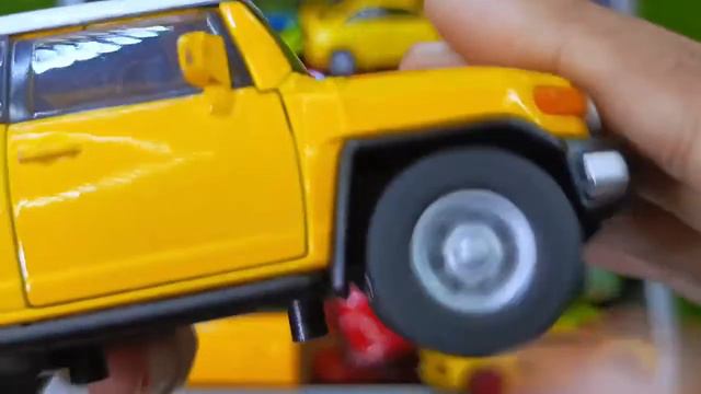 Box Full Diecast Cars Lexus, Lotus, Tata, Seat, Dodge, Chevrolet, Ferrari, Mercedes, Honda, Fiat смотреть онлайн