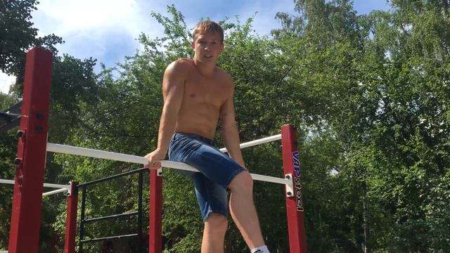 Простой оборот на Турнике для Начинающих смотреть онлайн