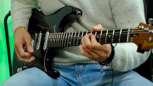Ibanez AZ 2204 N - Raw clips смотреть онлайн