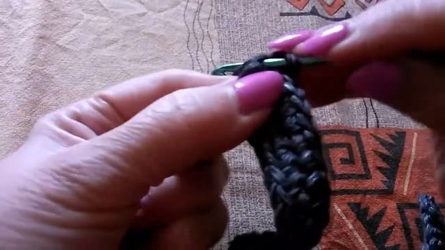 Вязаная сумочка (клатч) крючком. 1часть смотреть онлайн