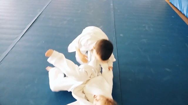 Задняя подножка в движении (5-я группа) смотреть онлайн