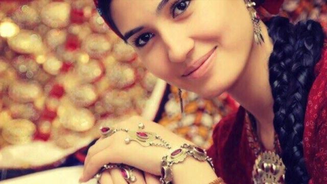 Beautiful turkmen women in traditional dress смотреть онлайн