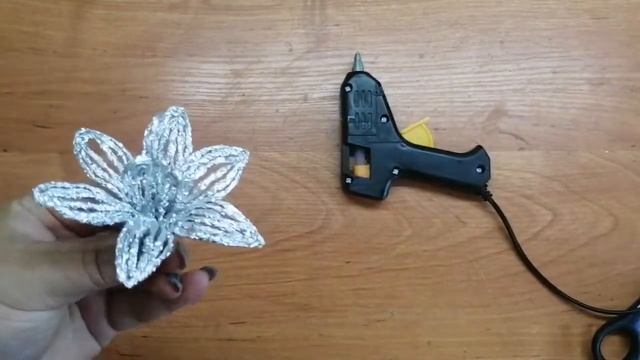 Цветок из фольги смотреть онлайн