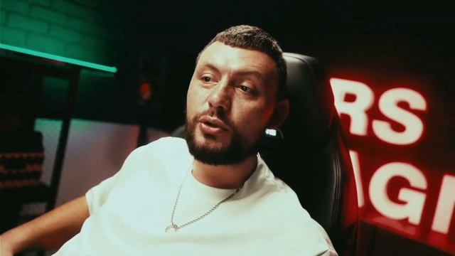 ВЛЮБИЛСЯ В КАРЬЕРИСТКУ А ОНА УШЛА К БОГАТОМУ Самцов смотреть онлайн