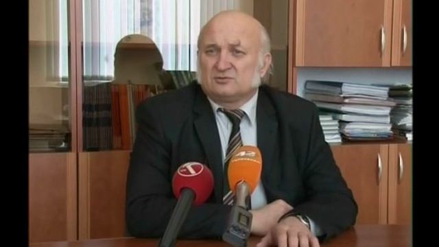 В связи с сильными морозами были отменены занятия в начальных классах средних школ смотреть онлайн