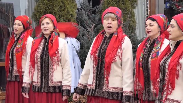 Ансамбль "Струни серця" Матеївецької ТГ НАД СВІТОМ ЛУНА КОЛЯДА смотреть онлайн