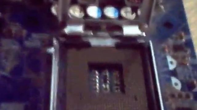 Как установить процессор в материнскую плату ( How to install the processor to the motherboard ) смотреть онлайн