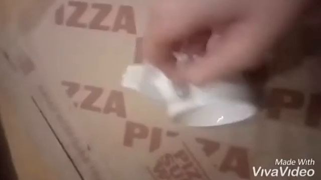 [ЛАЙФХАК] Что делать если зарядник застрял в кружке. смотреть онлайн