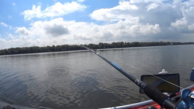 Солидный жерех на Оке и окуня как в Астрахани! Рыбалка на Оке 2021. Рыбалка Троллингом. смотреть онлайн