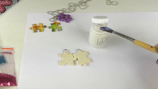 DIY КУЛОНЫ ПАЗЛЫ - ПОДАРКИ ДЛЯ ДРУЗЕЙ |УКРАШЕНИЯ СВОИМИ РУКАМИ + ПРИЗ!!! смотреть онлайн