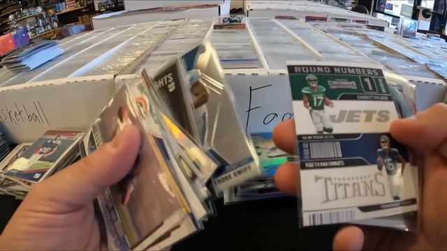 DIGGING FOR DOLLAR SPORTS CARD DEALS AT MY LOCAL CARD SHOP! смотреть онлайн