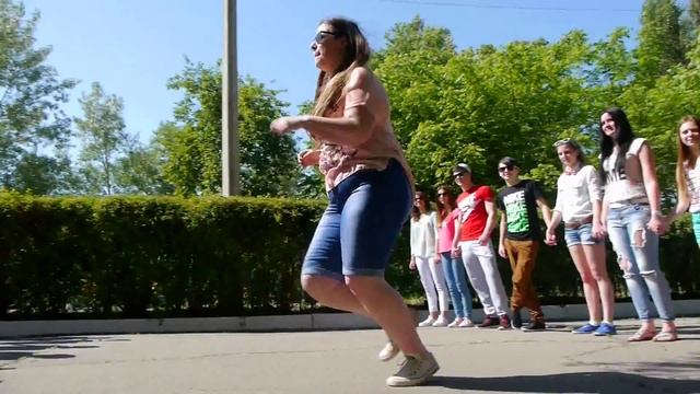 Танец маленьких 11 Б классников смотреть онлайн