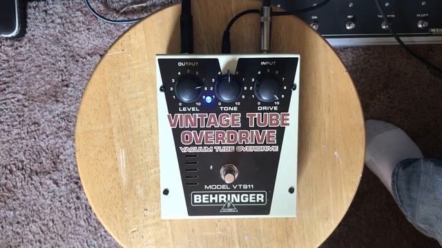 Behringer VT911 Vintage Tube Overdrive Modified смотреть онлайн