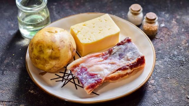 Хашбраун с беконом и сыром смотреть онлайн