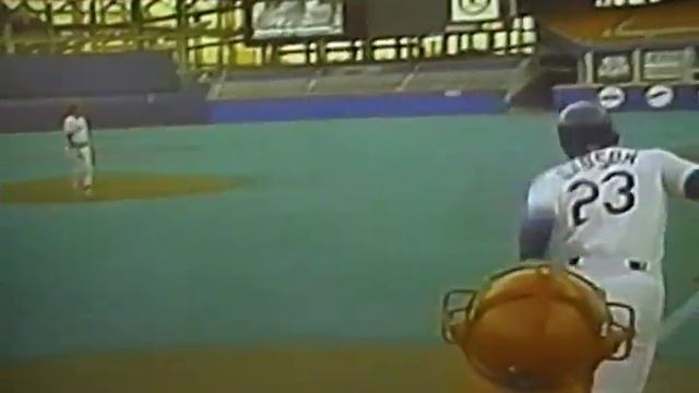 John Morris "St. Louis Cardinals" Impersonates Kirk Gibson's Home Run! смотреть онлайн
