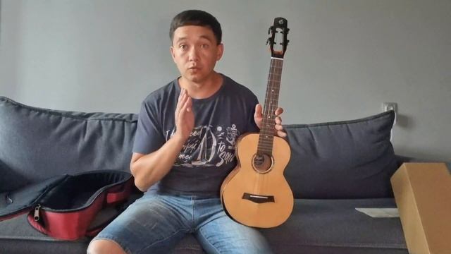 Распаковка на диване FLIGHT VOYAGER TENOR EQ-A и LANIKAI MA-CET