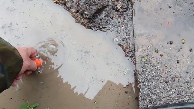 Пробурил Абиссинскую скважину 14 м там где никто не может и не хочет бурить! Скважина в огород. смотреть онлайн