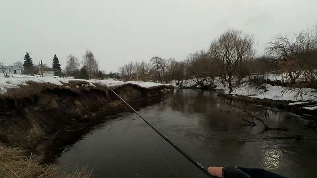 Первая весенняя рыбалка. Перчатки Savage Gear. Микроджиг с Nautilus FUGU смотреть онлайн