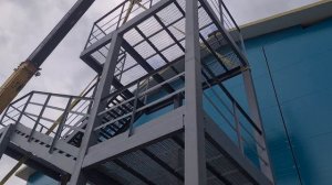 Монтаж сэндвич панелей и фасонных элементов.  часть 3. Стройка продолжается