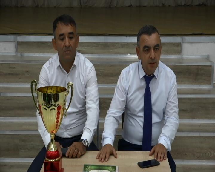 Глава района передал кубок и денежную премию коллективу РМЦНК смотреть онлайн