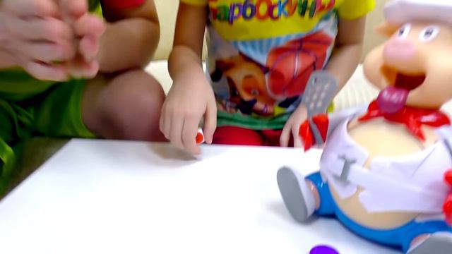 Рома ОДИН ДОМА! Что придумал Хелпик Для детей? Кто пришел в ГОСТИ? Рома и Хелпик смотреть онлайн