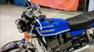 SUZUKI GT 250 X7 at the Venhuizen show