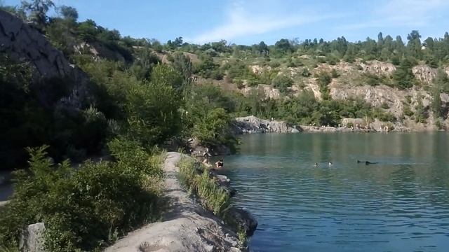 Кривой Рог .Гранитный карьер *Октябрьский* возле м-на Заречный. 06.2019г. смотреть онлайн