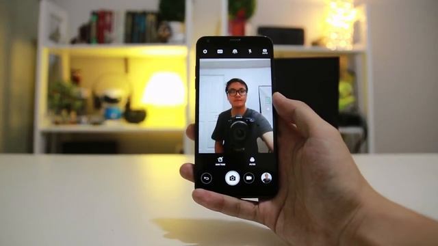 LG Q6 Review - Cheapest 18:9 Smartphone смотреть онлайн