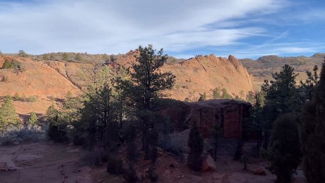 Red rock canyon open space, Colorado Springs, CO. Парк - бывший карьер по добыче песчаника. смотреть онлайн