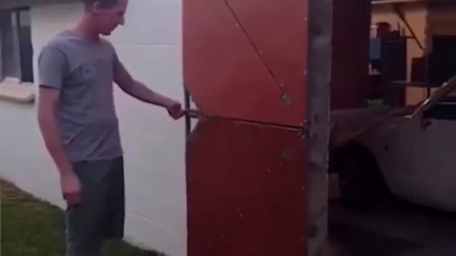 ДВЕРЬ ГАРМОШКА! ТАКОЙ ДВЕРИ НЕТ НЕ У КОГО!? смотреть онлайн