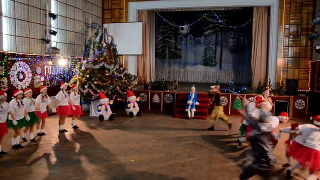 Новогодний утренник (2 гр) Часть 4 смотреть онлайн