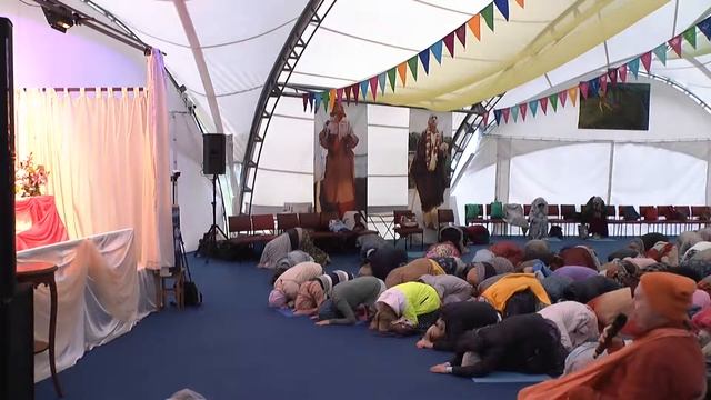 19.07.2019 (1) Мангала арати смотреть онлайн