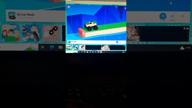 это очень Увлекательная игра в которую можно поиграть на компьютере и на телефоне смотреть онлайн