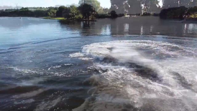 Съемка с дрона. Вейкборд. BRP sea-doo смотреть онлайн