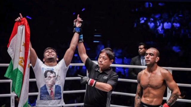 Победа Сарвар Хамидов vs Фабрисио Сарраф смотреть онлайн