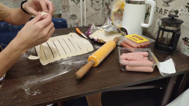 Сосиски в тесте. Самый простой рецепт смотреть онлайн